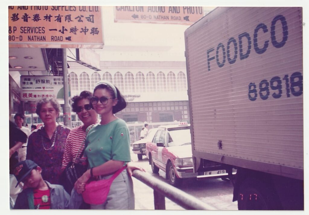People, taxi, van what is the focus
